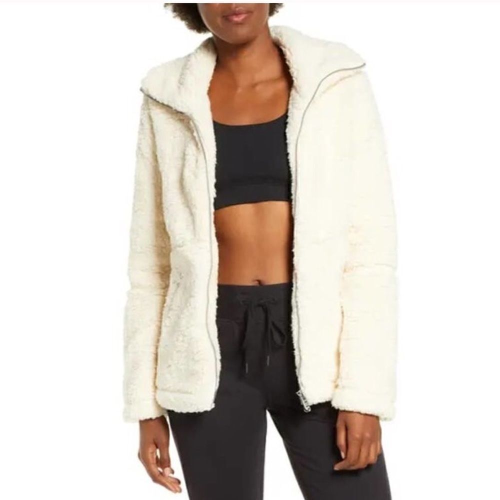 Zella Sadie Ivory Sherpa Funnel Neck Front Zip Jacket